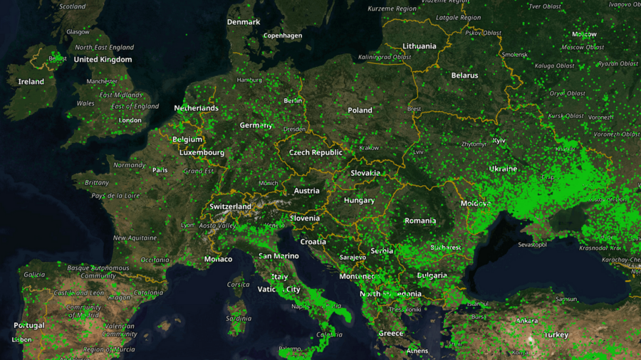 Zu sehen ist eine Satellitenkarte von Europa mit Waldbränden im August 2024