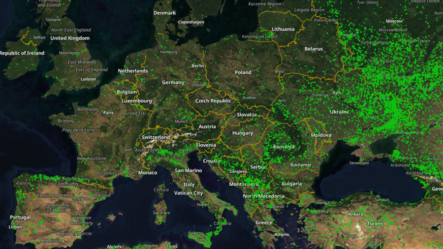 Zu sehen ist eine Satellitenkarte von Europa mit Waldbränden im April 2024