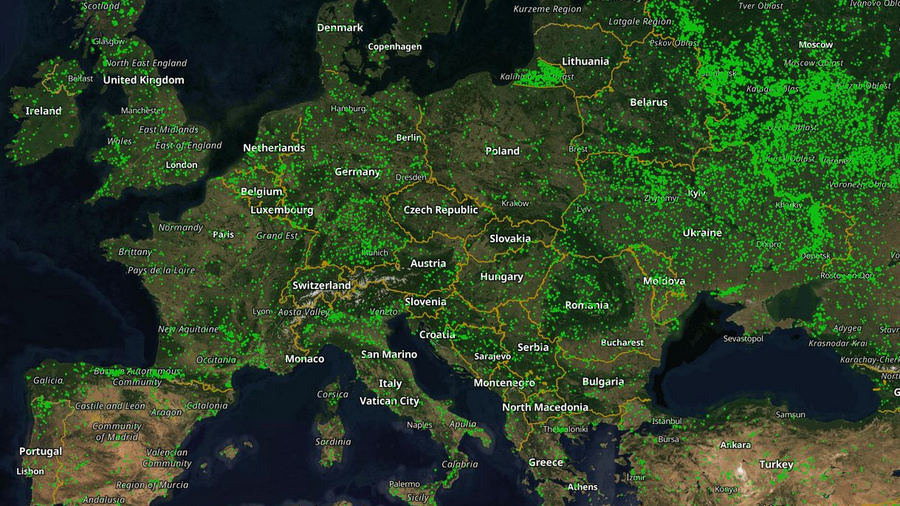 Zu sehen ist eine Satellitenkarte von Europa mit Waldbränden im April 2025
