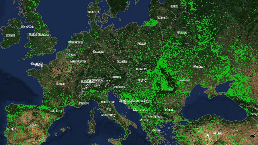 Zu sehen ist eine Satellitenkarte von Europa mit Waldbränden im März 2026