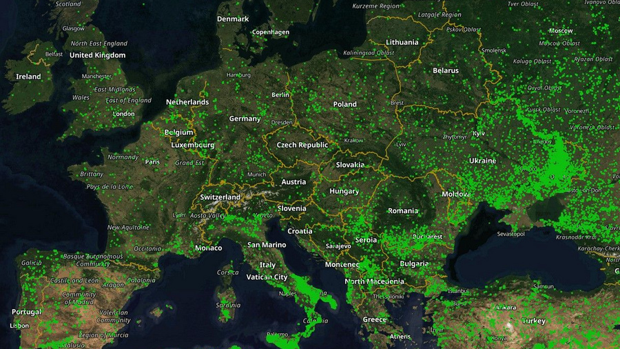 Zu sehen ist eine Satellitenkarte von Europa mit